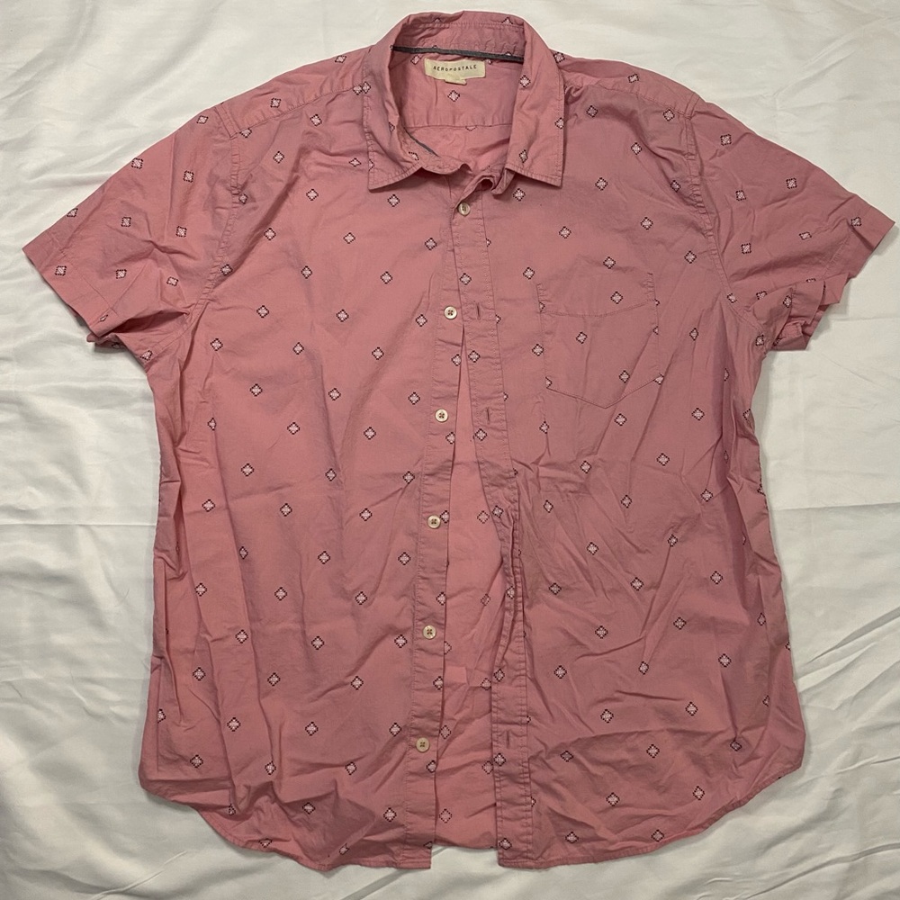 Patterned, short-sleeve button-up shirt